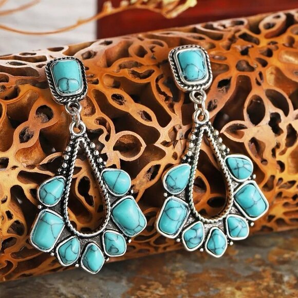 Green Turquoise Earrings - Picture 1 of 3